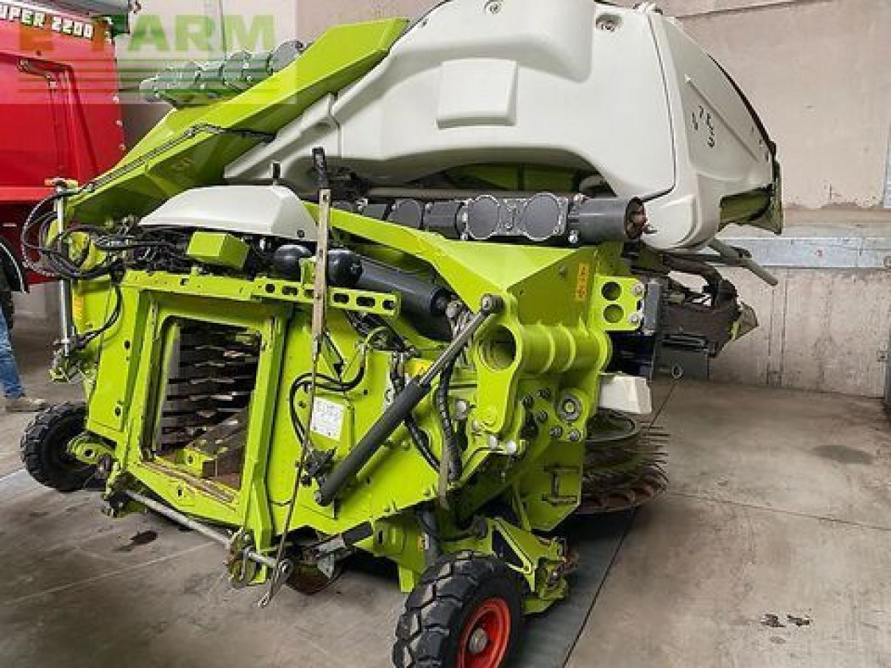 CLAAS orbis 900 i53 - Takarmánybetakarító gép: 2 kép. CLAAS orbis 900 i53 - Takarmánybetakarító gép: 2 kép.