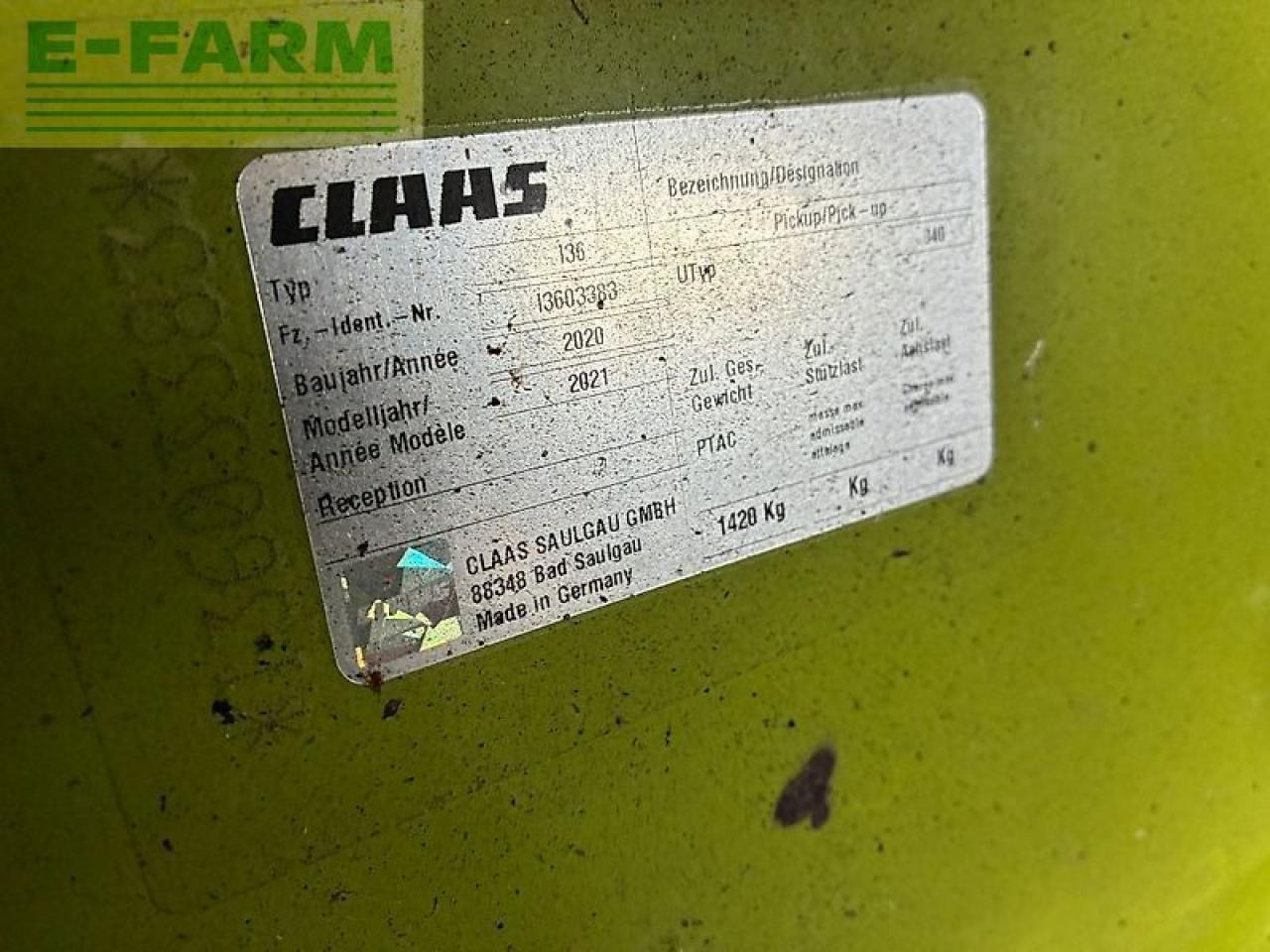 CLAAS pick up 300 profi contour - Takarmánybetakarító gép: 3 kép. CLAAS pick up 300 profi contour - Takarmánybetakarító gép: 3 kép.
