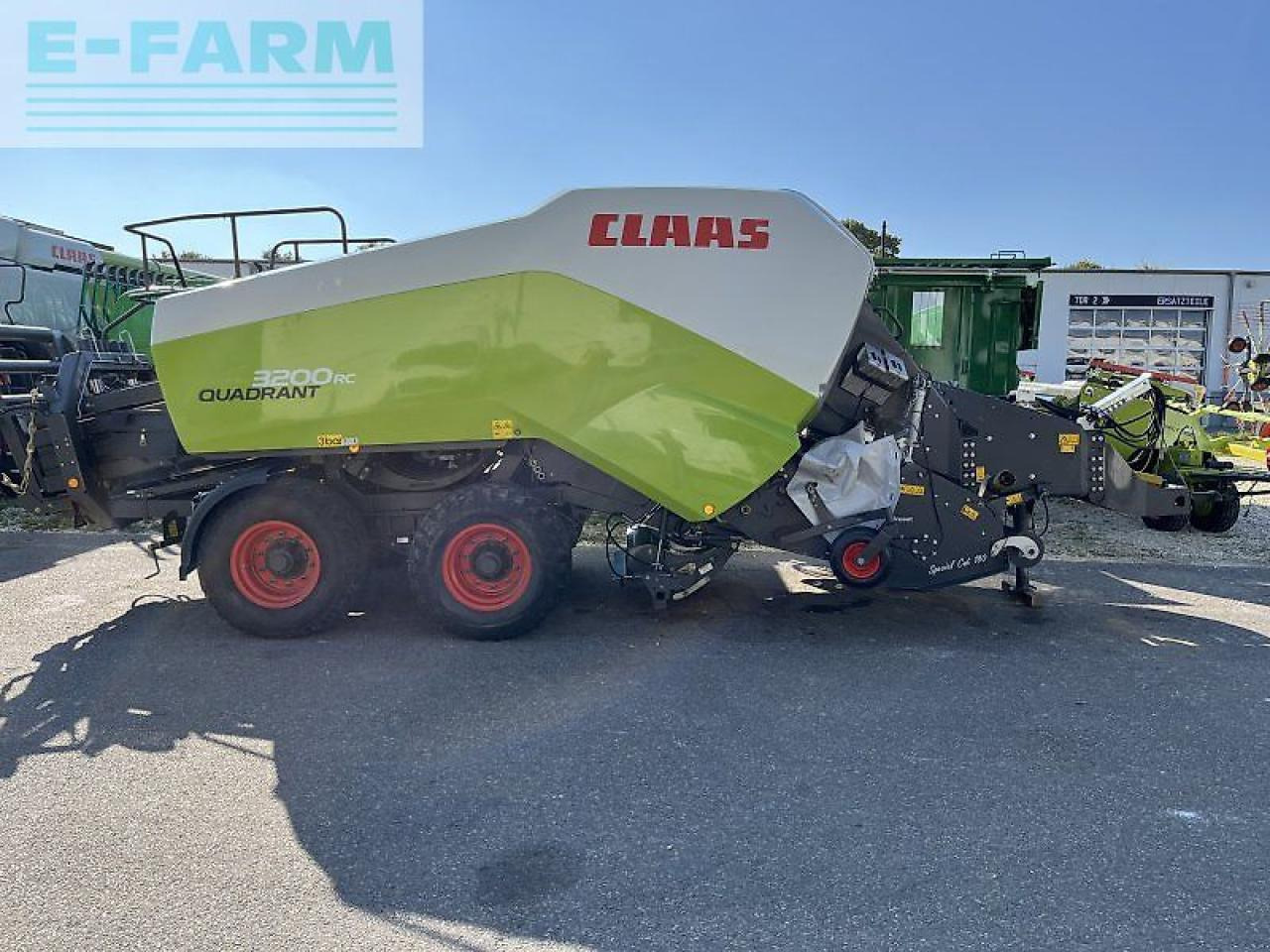 CLAAS quadrant 3200 rc tandem mit krassort vorbauhäcksler - Kocka bálázó: 1 kép. CLAAS quadrant 3200 rc tandem mit krassort vorbauhäcksler - Kocka bálázó: 1 kép.