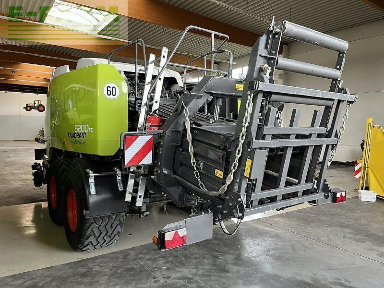 CLAAS quadrant 5200 fc - Kocka bálázó: 2 kép. CLAAS quadrant 5200 fc - Kocka bálázó: 2 kép.