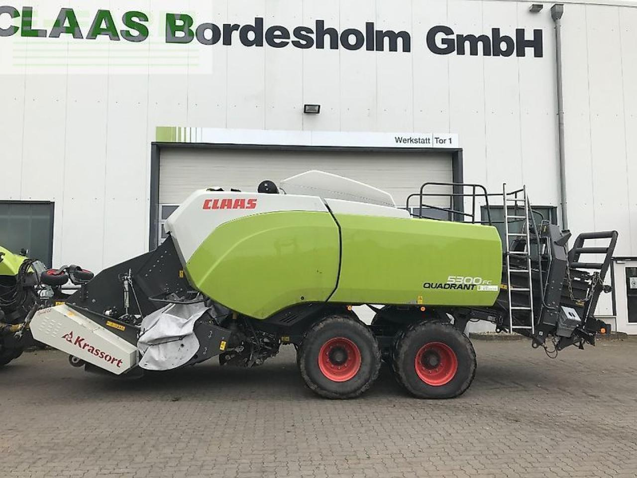 CLAAS quadrant 5300 fc - Kocka bálázó: 1 kép. CLAAS quadrant 5300 fc - Kocka bálázó: 1 kép.