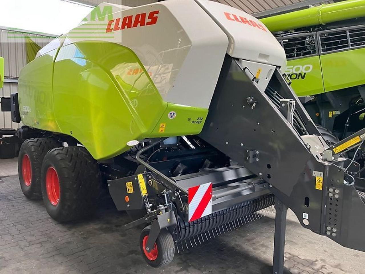 CLAAS quadrant 5300 fc - Kocka bálázó: 1 kép. CLAAS quadrant 5300 fc - Kocka bálázó: 1 kép.
