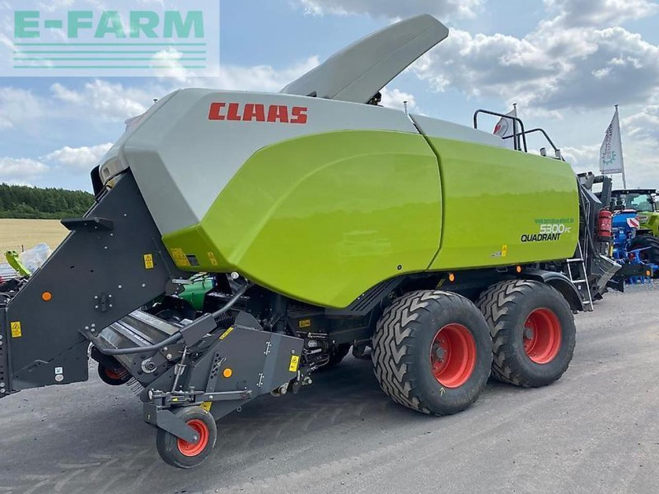 CLAAS quadrant 5300 fc tandem sofort einsatzbereit - Kocka bálázó: 2 kép. CLAAS quadrant 5300 fc tandem sofort einsatzbereit - Kocka bálázó: 2 kép.