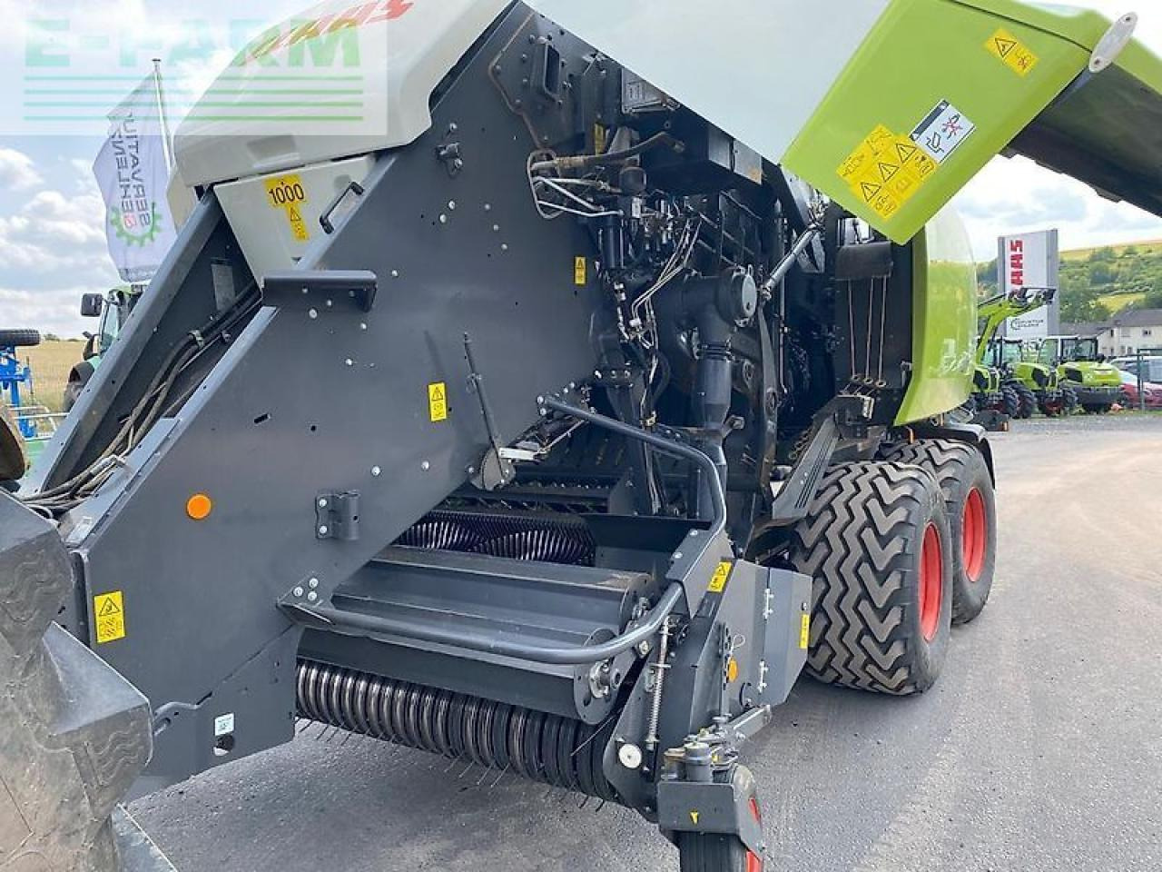 Kocka bálázó CLAAS quadrant 5300 fc tandem sofort einsatzbereit: 8 kép.