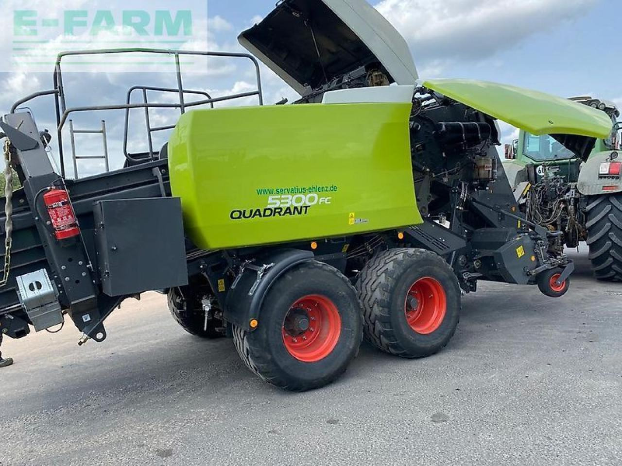 Kocka bálázó CLAAS quadrant 5300 fc tandem sofort einsatzbereit: 11 kép.