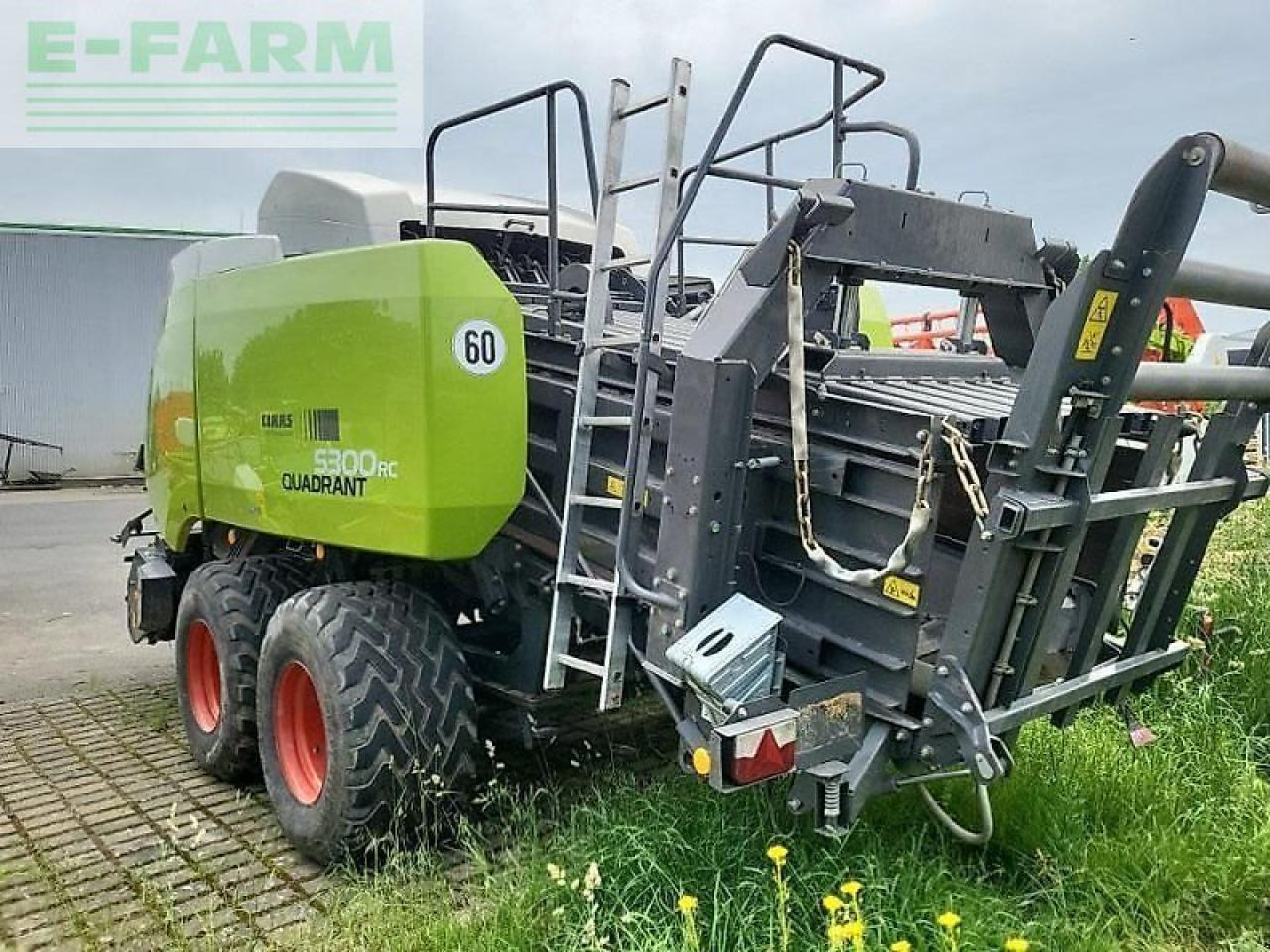CLAAS quadrant 5300 rc t - Kocka bálázó: 3 kép. CLAAS quadrant 5300 rc t - Kocka bálázó: 3 kép.