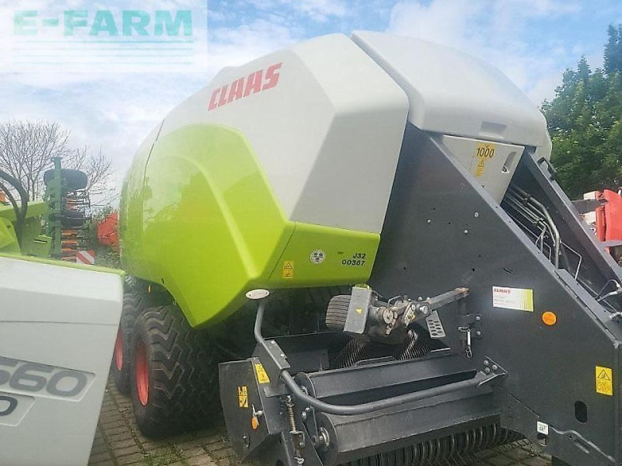 CLAAS quadrant 5300 rc t - Kocka bálázó: 2 kép. CLAAS quadrant 5300 rc t - Kocka bálázó: 2 kép.