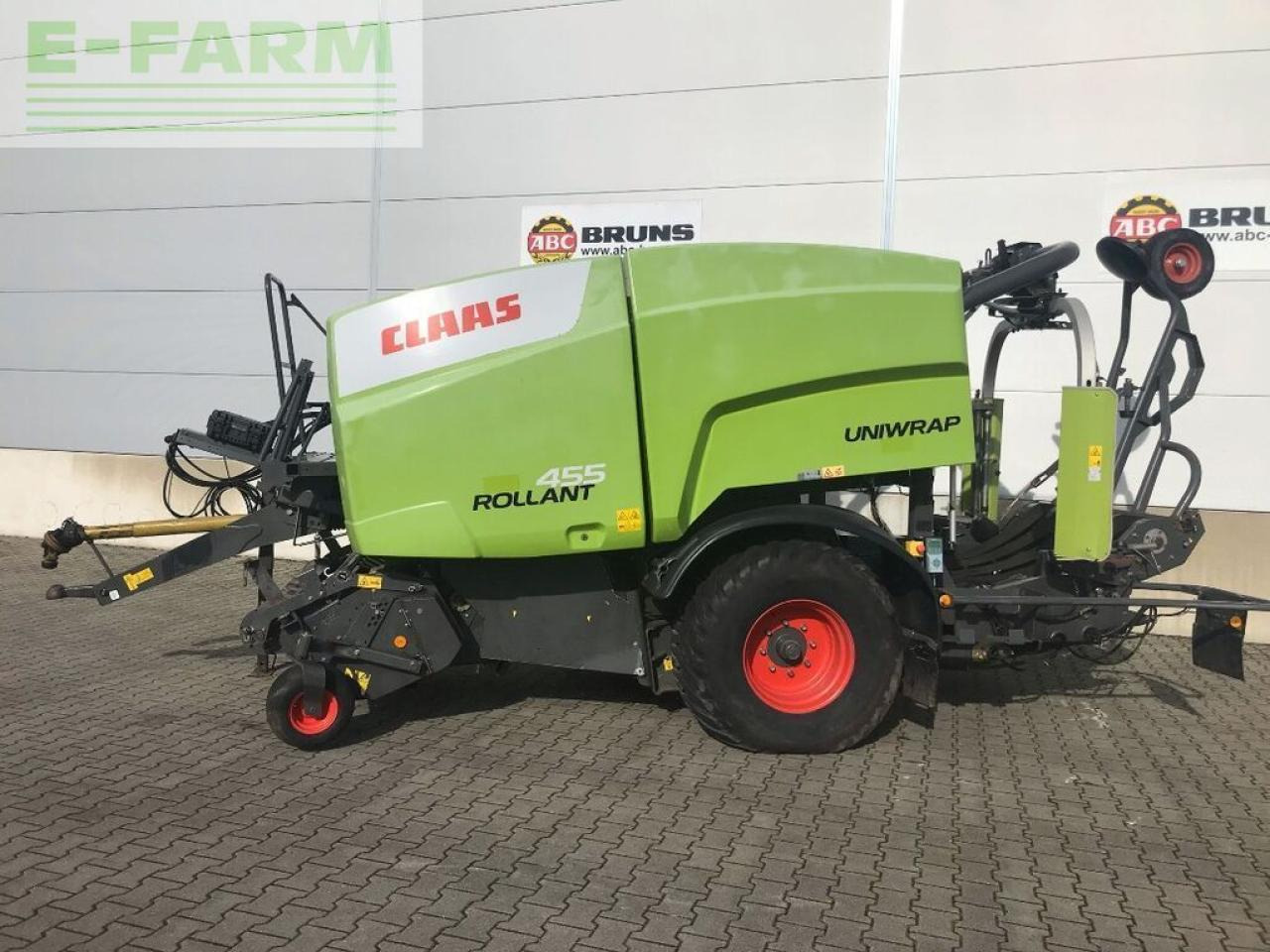 CLAAS rolland 455 uniwrap - Kocka bálázó: 2 kép. CLAAS rolland 455 uniwrap - Kocka bálázó: 2 kép.