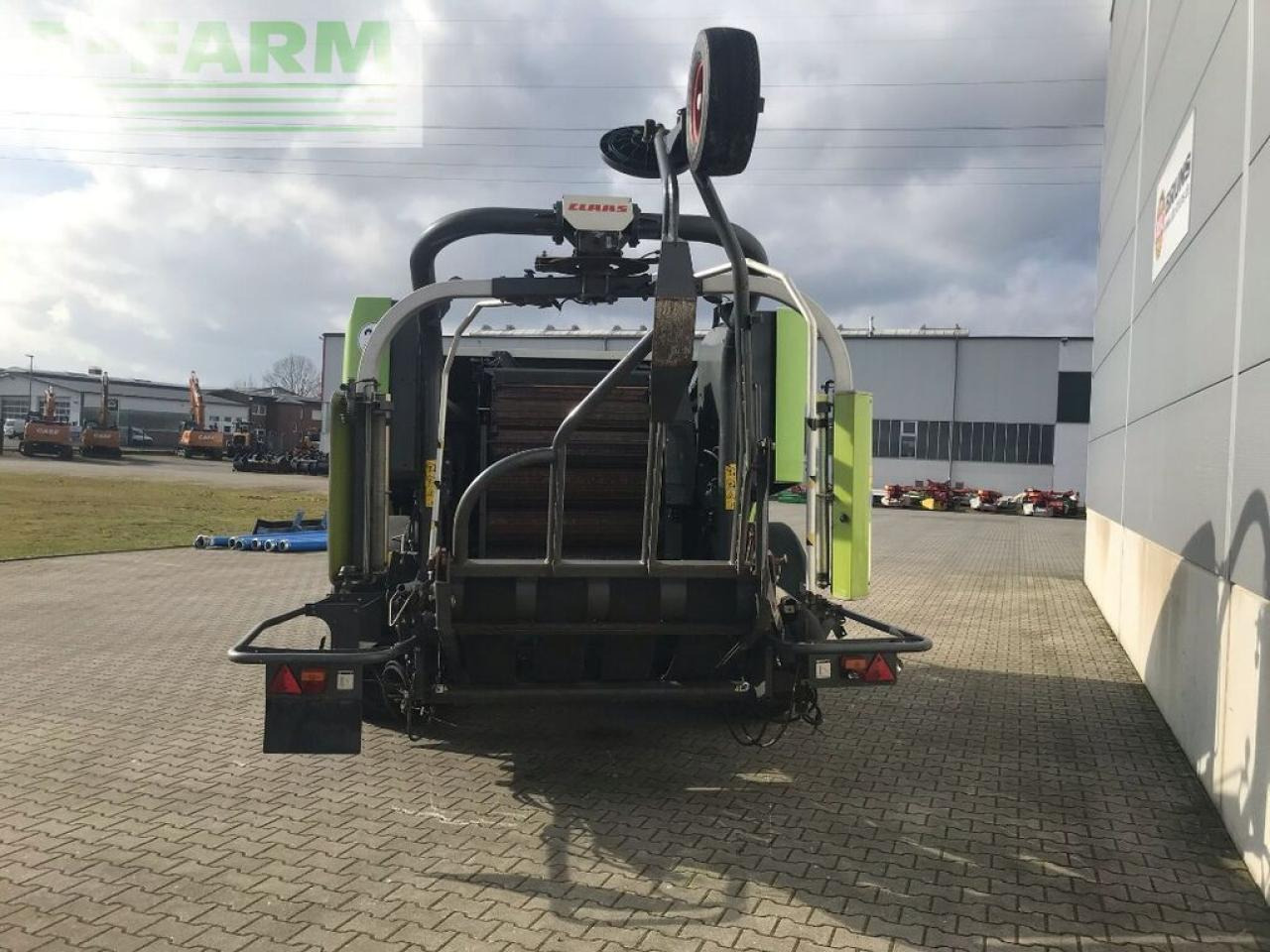 CLAAS rolland 455 uniwrap - Kocka bálázó: 5 kép. CLAAS rolland 455 uniwrap - Kocka bálázó: 5 kép.