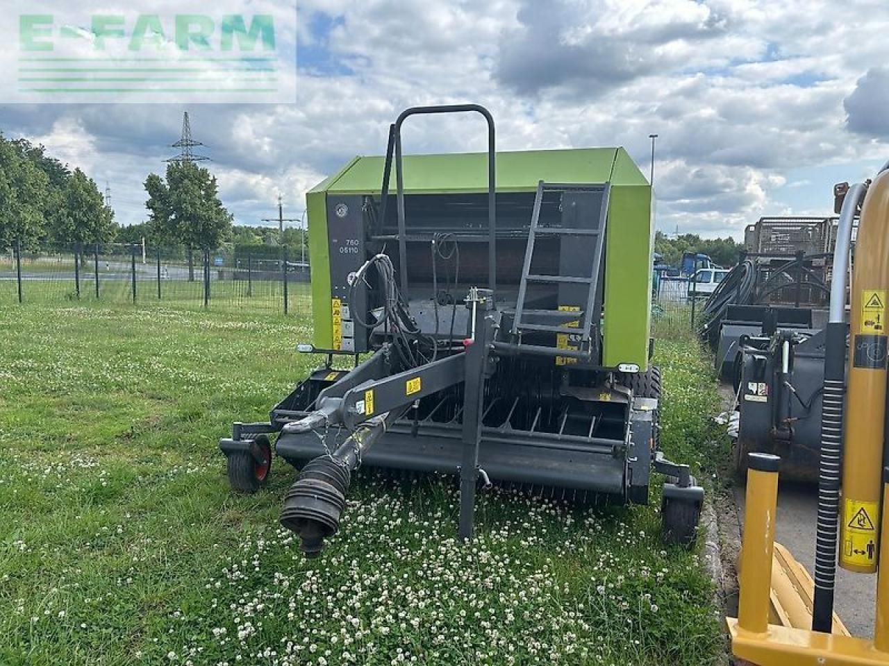 Kocka bálázó CLAAS rollant 340 rc: 6 kép.