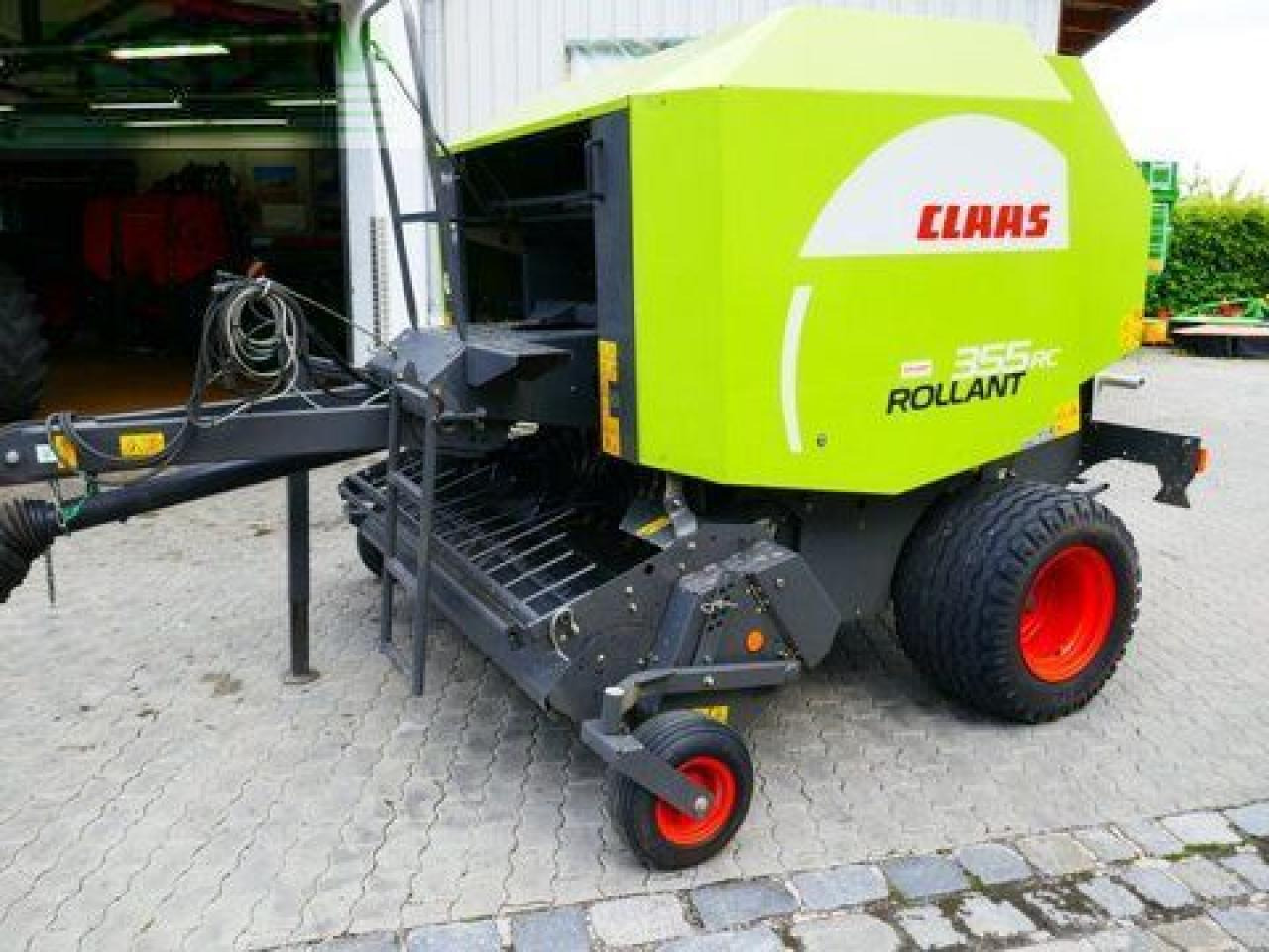 CLAAS rollant 355 rc - Kocka bálázó: 1 kép. CLAAS rollant 355 rc - Kocka bálázó: 1 kép.