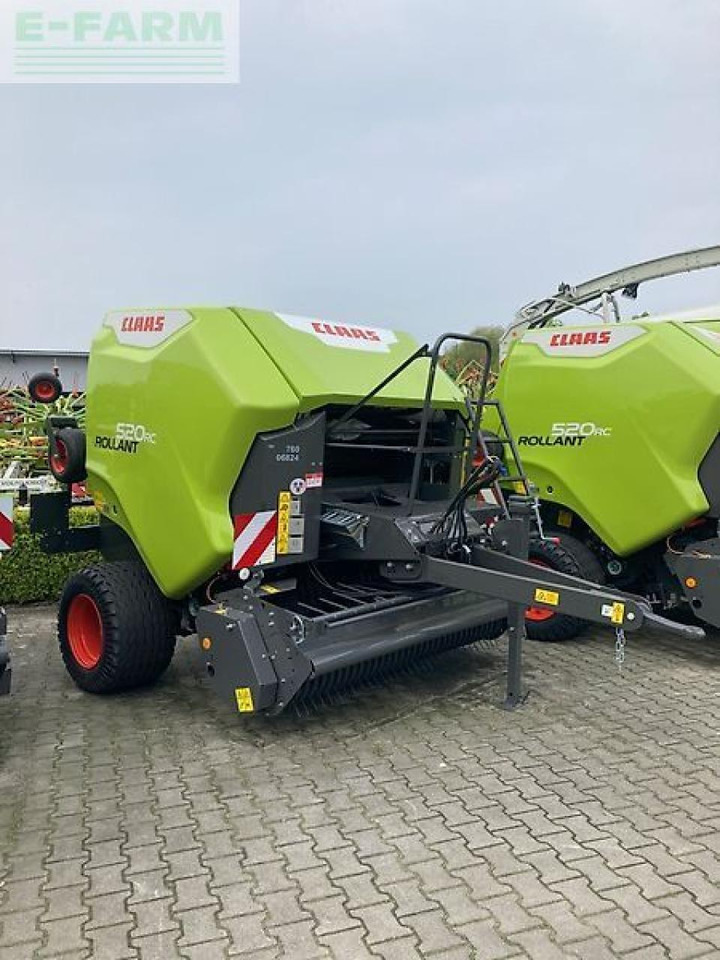 CLAAS rollant 520 rc - Kocka bálázó: 2 kép. CLAAS rollant 520 rc - Kocka bálázó: 2 kép.