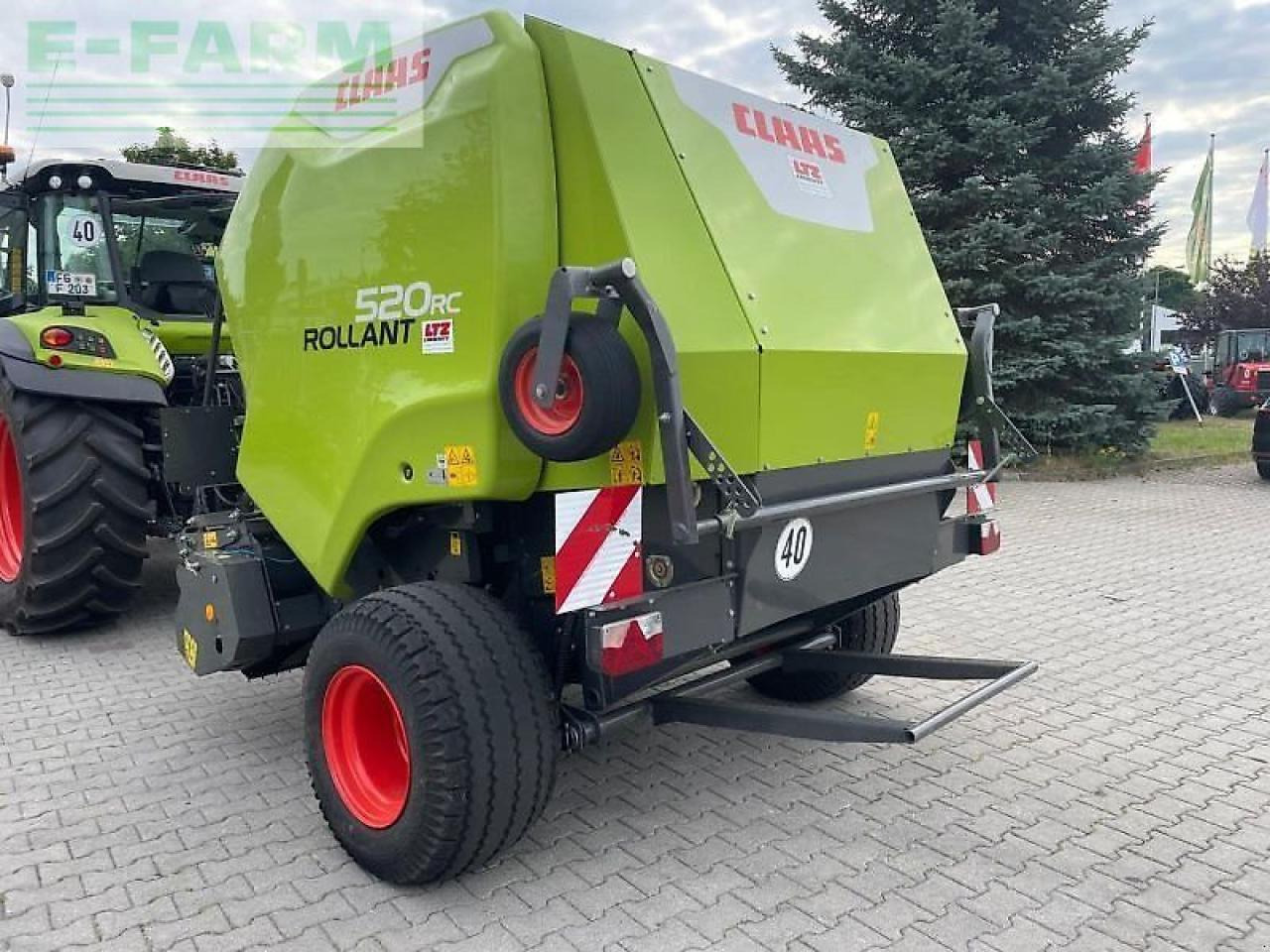 CLAAS rollant 520 rc - Kocka bálázó: 4 kép. CLAAS rollant 520 rc - Kocka bálázó: 4 kép.