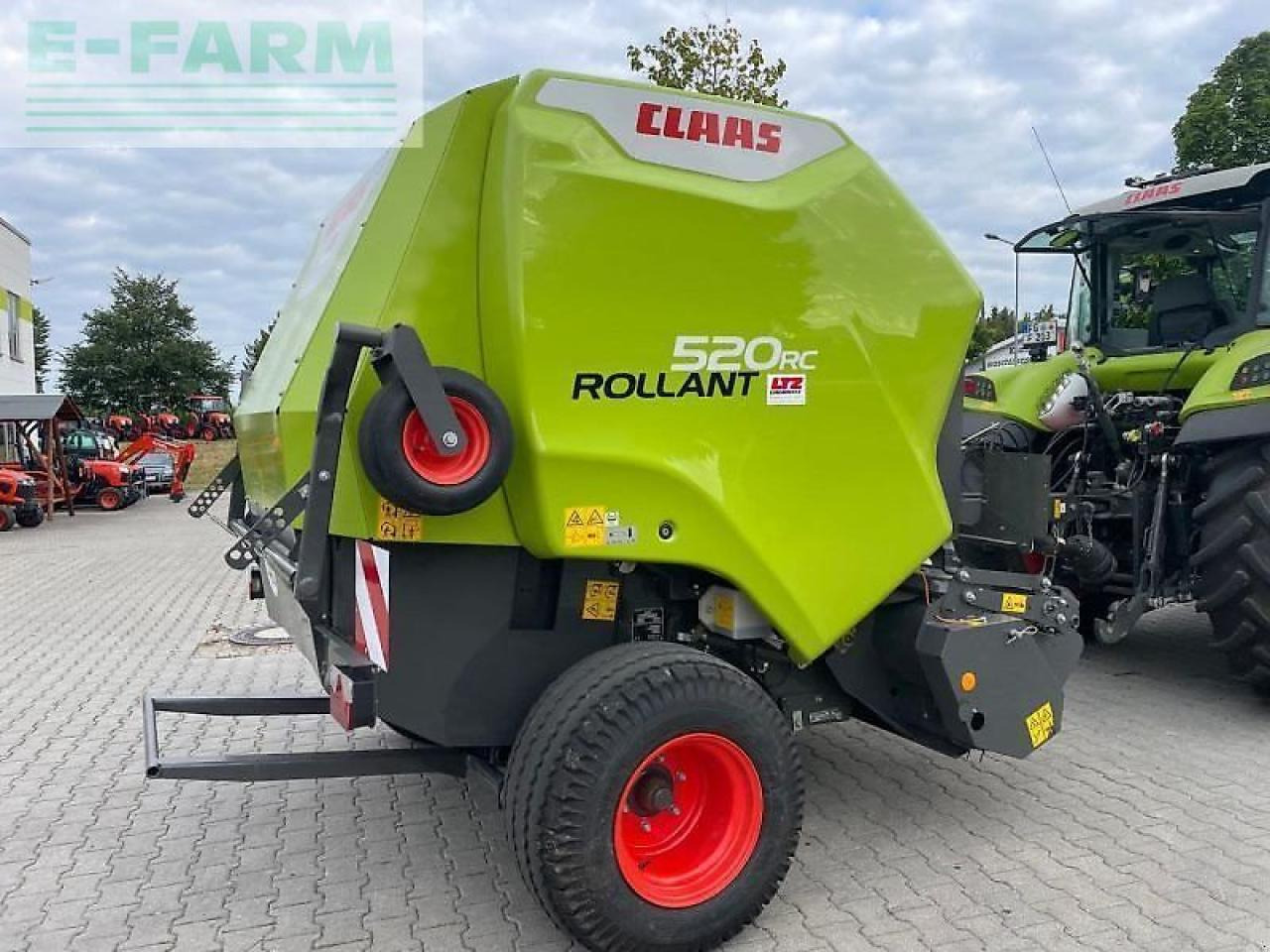 CLAAS rollant 520 rc - Kocka bálázó: 3 kép. CLAAS rollant 520 rc - Kocka bálázó: 3 kép.