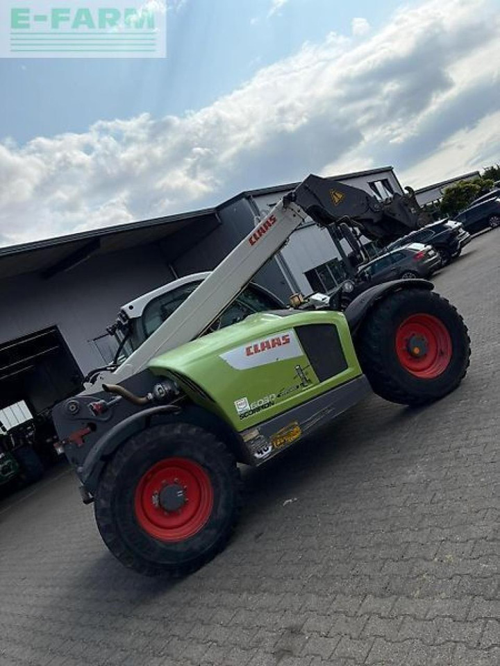 CLAAS scorpion 6030 - Teleszkópos rakodó: 1 kép. CLAAS scorpion 6030 - Teleszkópos rakodó: 1 kép.