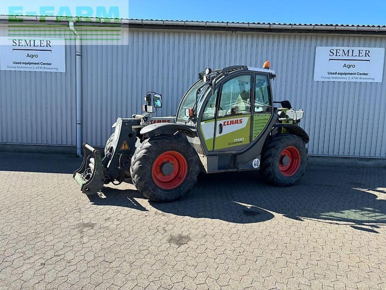 CLAAS scorpion 7030 - Teleszkópos rakodó: 1 kép. CLAAS scorpion 7030 - Teleszkópos rakodó: 1 kép.