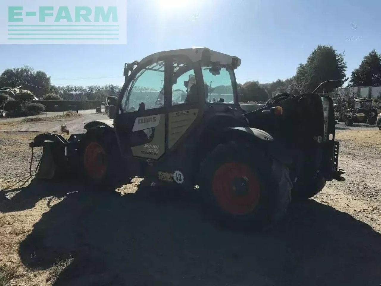 CLAAS scorpion 7035 varipower - Teleszkópos rakodó: 3 kép. CLAAS scorpion 7035 varipower - Teleszkópos rakodó: 3 kép.