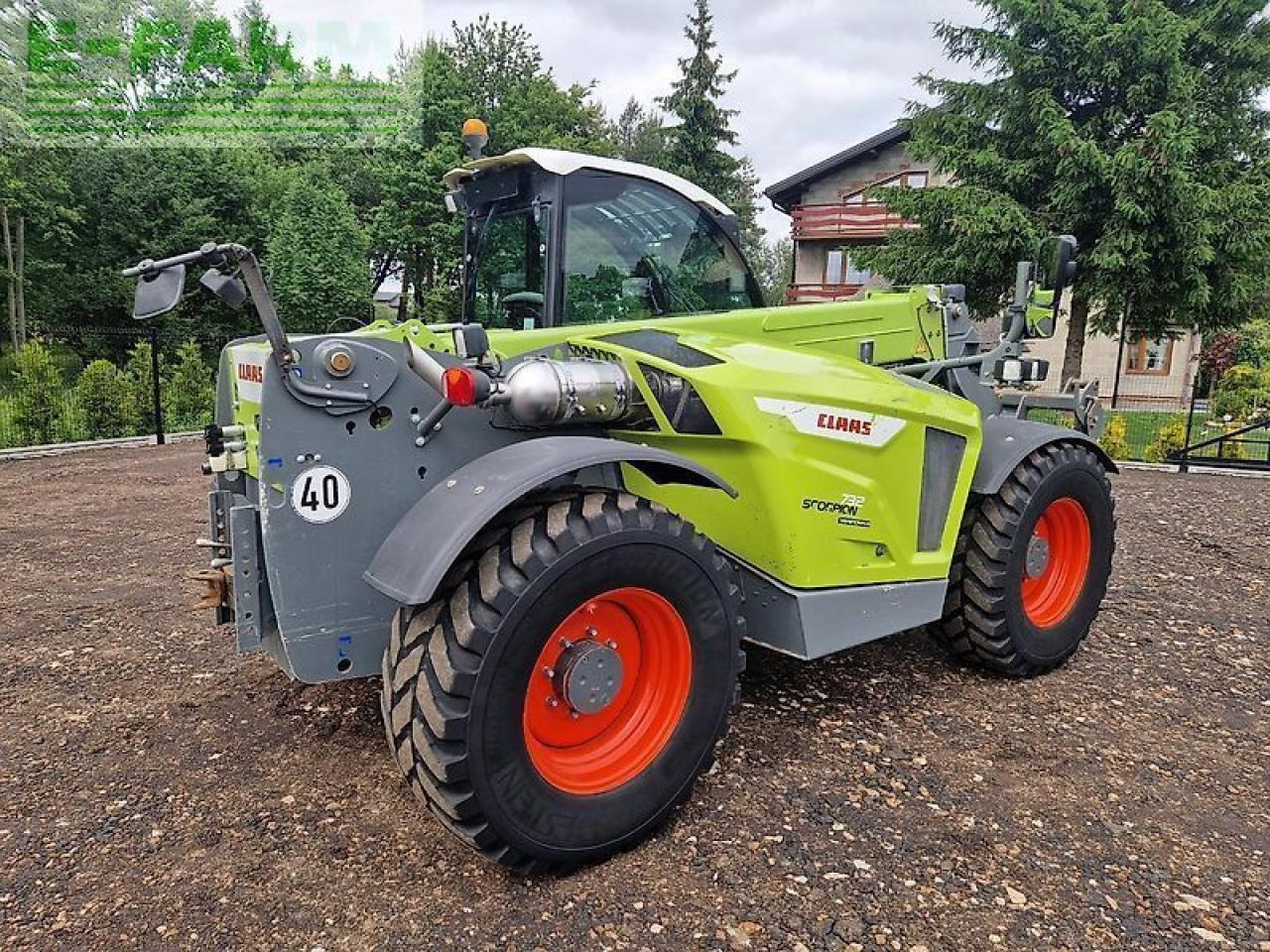 CLAAS scorpion 732 - Gumikerekes homlokrakodó: 4 kép. CLAAS scorpion 732 - Gumikerekes homlokrakodó: 4 kép.