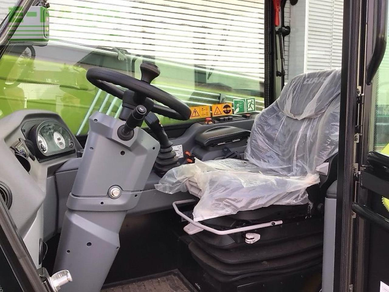 CLAAS scorpion 741 vp - Teleszkópos rakodó: 3 kép. CLAAS scorpion 741 vp - Teleszkópos rakodó: 3 kép.