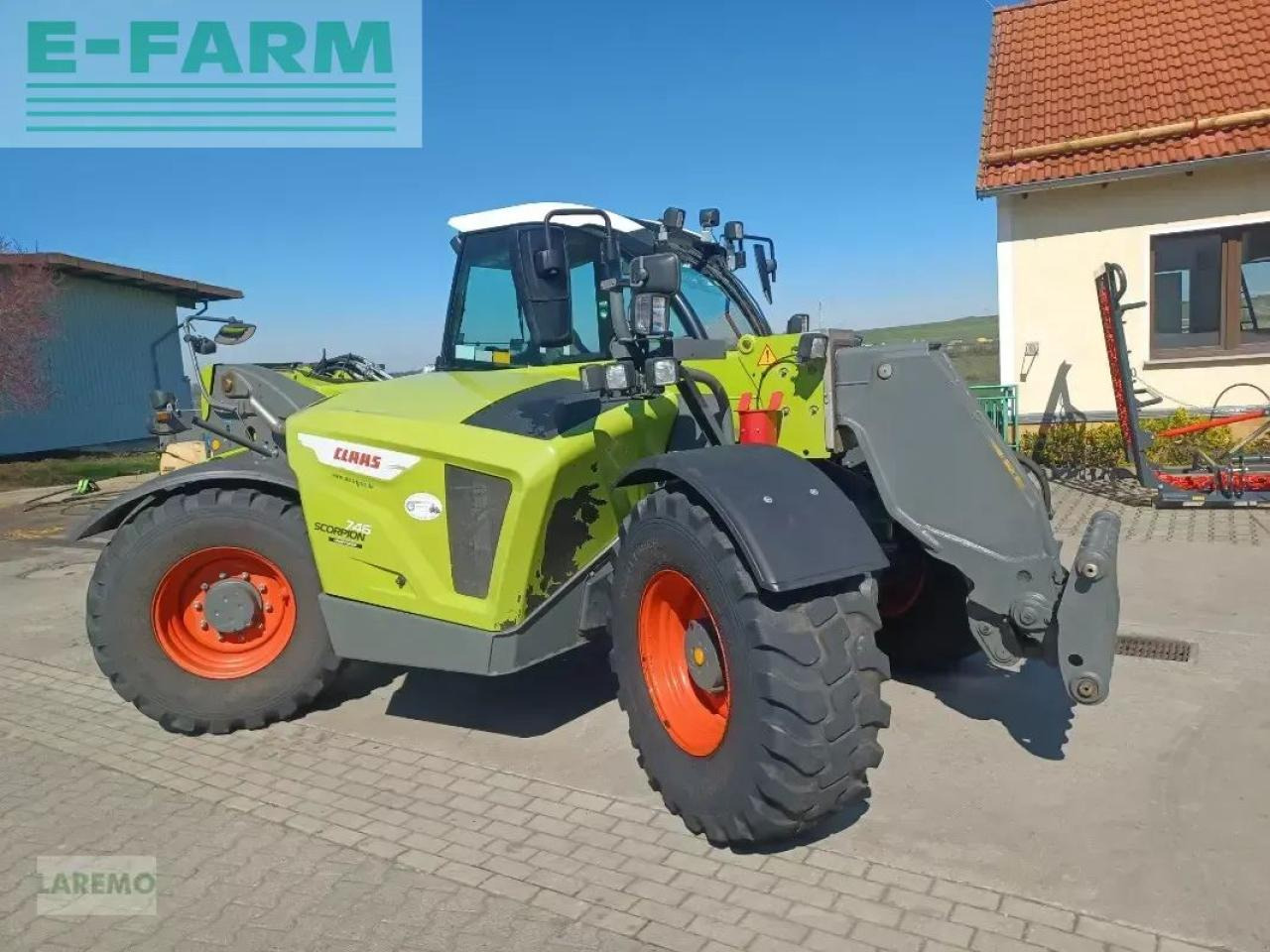 CLAAS scorpion 746 - Teleszkópos rakodó: 1 kép. CLAAS scorpion 746 - Teleszkópos rakodó: 1 kép.