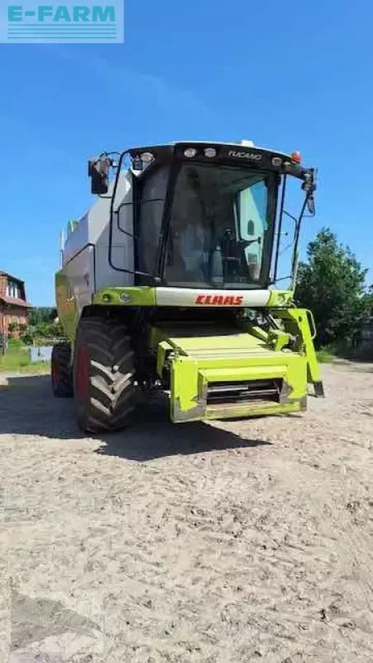 CLAAS tucano 430 - Kombájn: 2 kép. CLAAS tucano 430 - Kombájn: 2 kép.