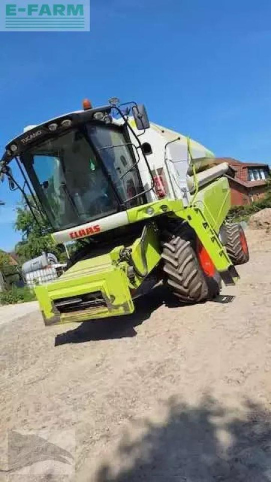 CLAAS tucano 430 - Kombájn: 5 kép. CLAAS tucano 430 - Kombájn: 5 kép.