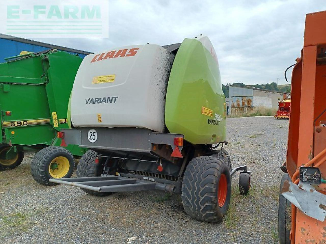 CLAAS variant 360 rc - Kocka bálázó: 4 kép. CLAAS variant 360 rc - Kocka bálázó: 4 kép.