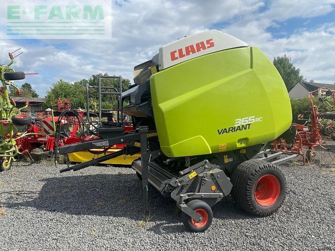 CLAAS variant 365 rc - Kocka bálázó: 1 kép. CLAAS variant 365 rc - Kocka bálázó: 1 kép.
