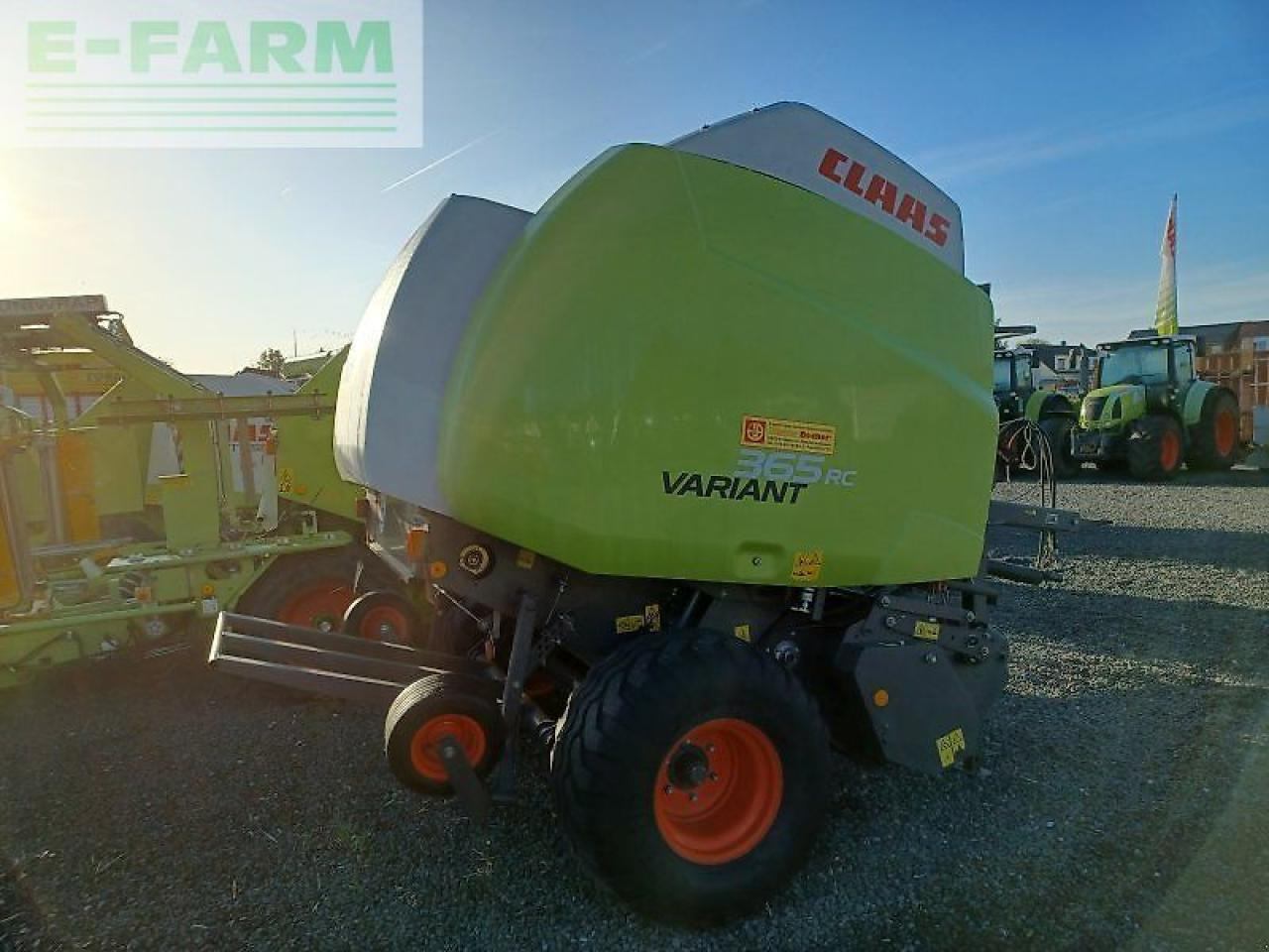 CLAAS variant 365 rc - Kocka bálázó: 4 kép. CLAAS variant 365 rc - Kocka bálázó: 4 kép.