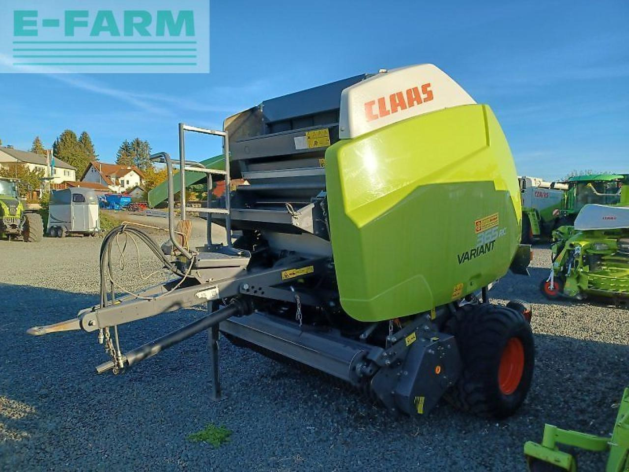 CLAAS variant 365 rc - Kocka bálázó: 1 kép. CLAAS variant 365 rc - Kocka bálázó: 1 kép.