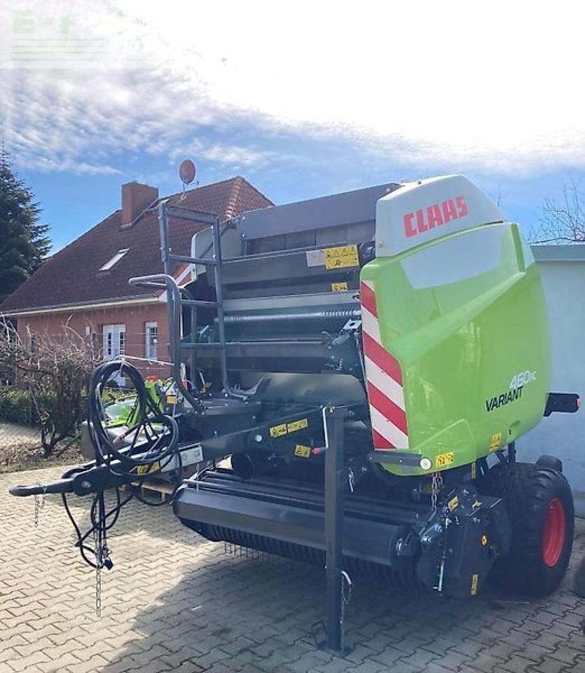 CLAAS variant 460 rc pro - variable rundballenpresse - Kocka bálázó: 3 kép. CLAAS variant 460 rc pro - variable rundballenpresse - Kocka bálázó: 3 kép.