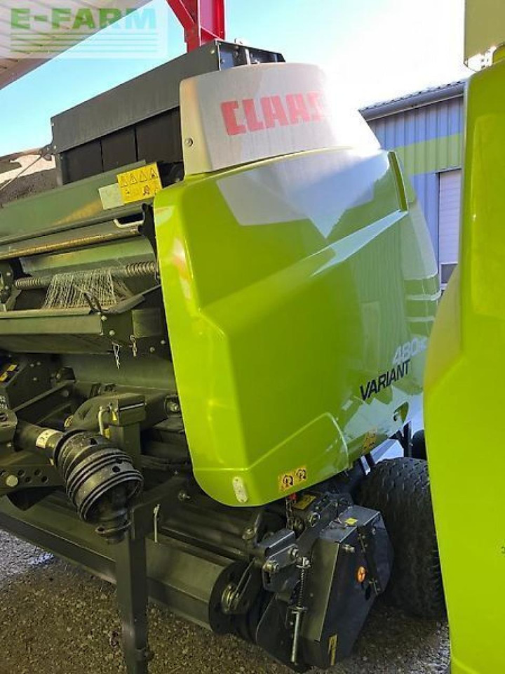 CLAAS variant 480 rc pro - Kocka bálázó: 1 kép. CLAAS variant 480 rc pro - Kocka bálázó: 1 kép.