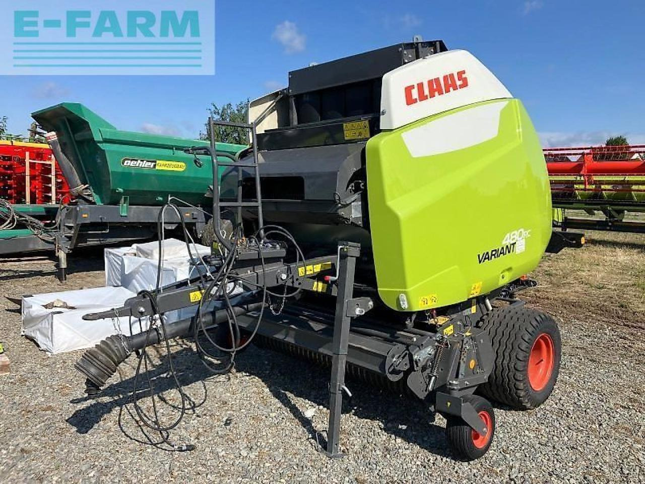CLAAS variant 480 rc pro - Kocka bálázó: 1 kép. CLAAS variant 480 rc pro - Kocka bálázó: 1 kép.