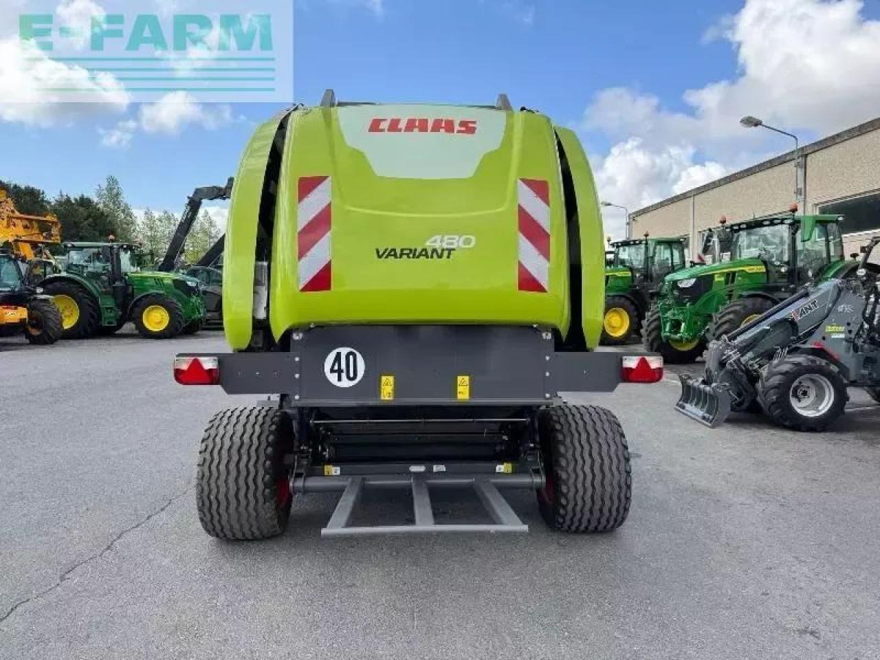 CLAAS variant 480rf - Kocka bálázó: 3 kép. CLAAS variant 480rf - Kocka bálázó: 3 kép.