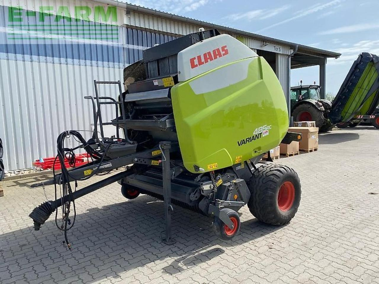 CLAAS variant 485 rc - Kocka bálázó: 1 kép. CLAAS variant 485 rc - Kocka bálázó: 1 kép.
