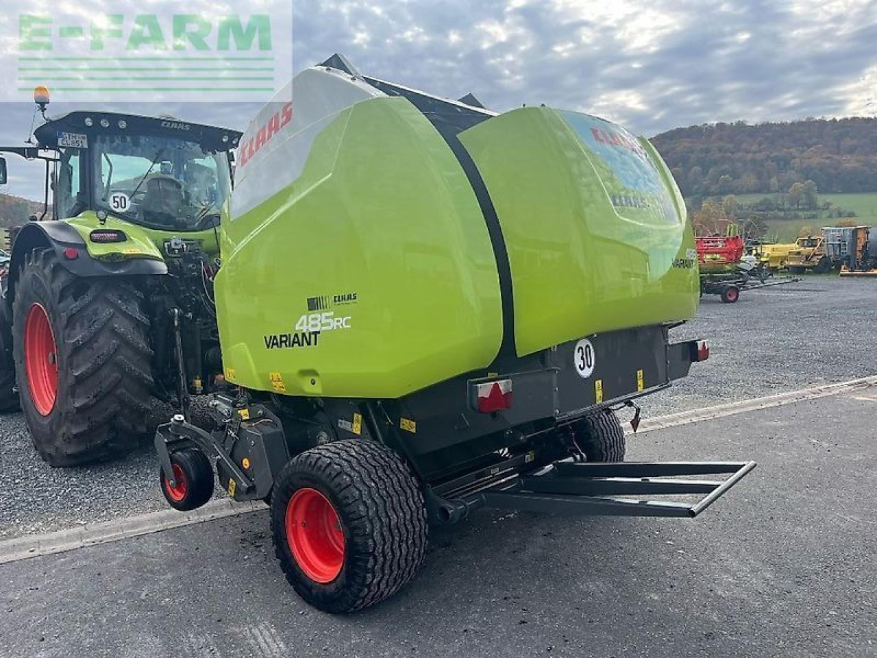 CLAAS variant 485 rc pro - Kocka bálázó: 3 kép. CLAAS variant 485 rc pro - Kocka bálázó: 3 kép.