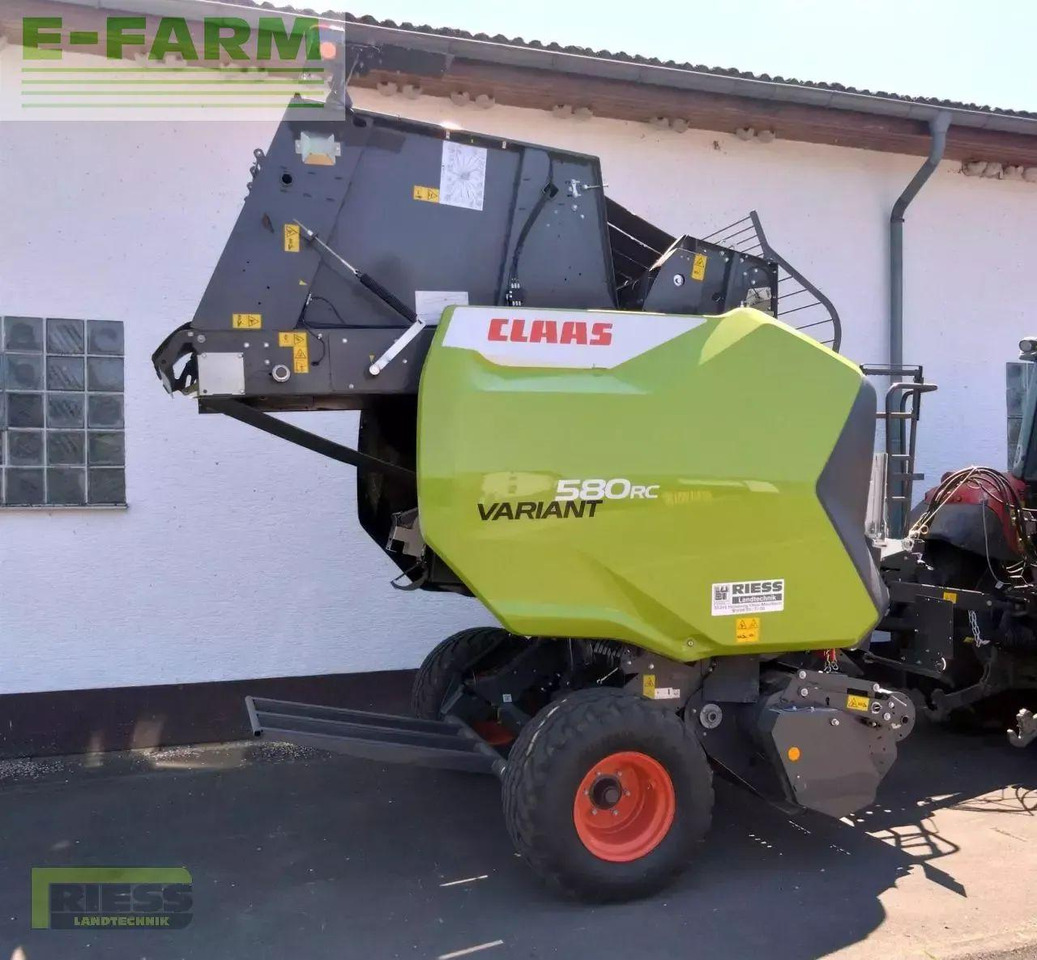 Kocka bálázó CLAAS variant 580 rc pro: 9 kép.