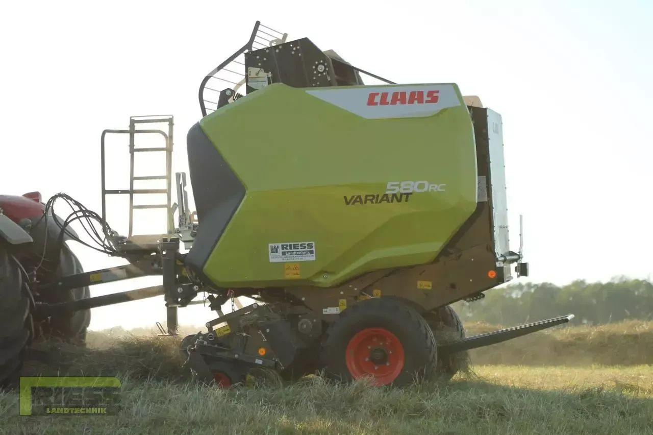 Kocka bálázó CLAAS variant 580 rc pro: 15 kép.