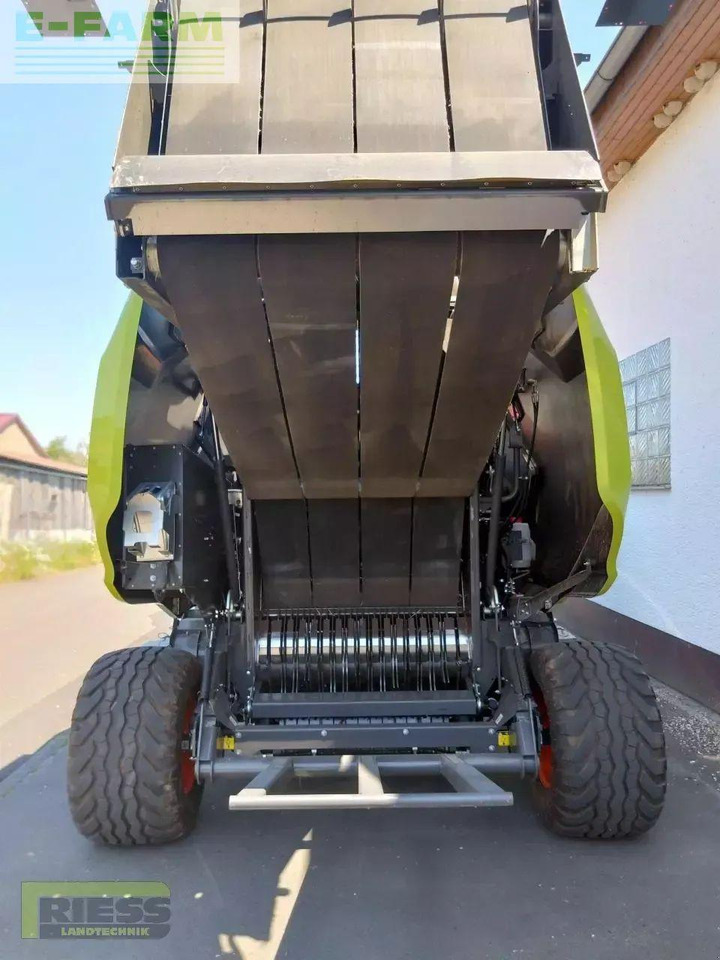 Kocka bálázó CLAAS variant 580 rc pro: 8 kép.