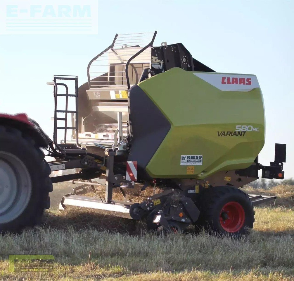 Kocka bálázó CLAAS variant 580 rc pro: 13 kép.