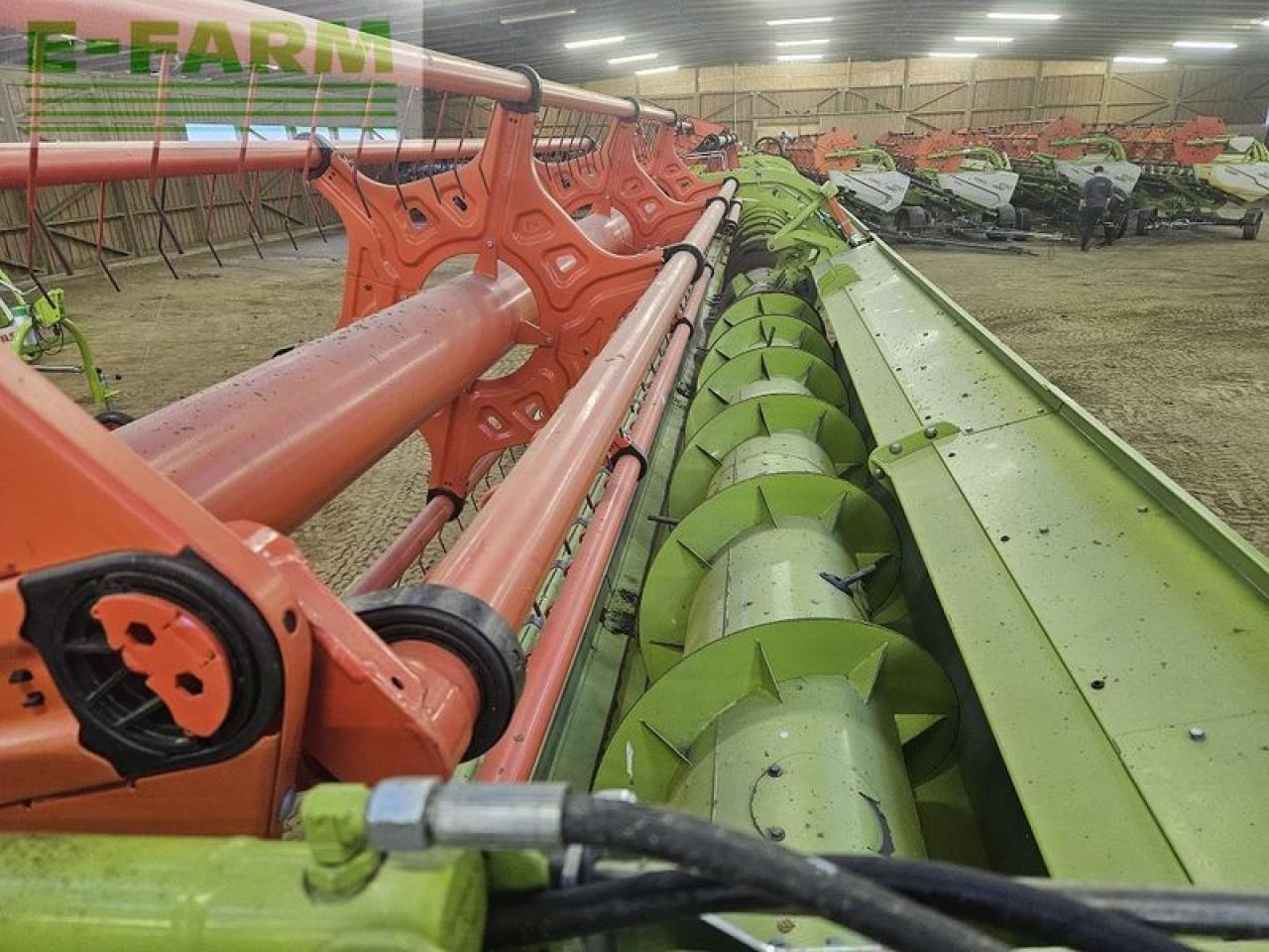 CLAAS vario 1080 + rapstrenner + transportwagen - Kombájn adapter: 5 kép. CLAAS vario 1080 + rapstrenner + transportwagen - Kombájn adapter: 5 kép.