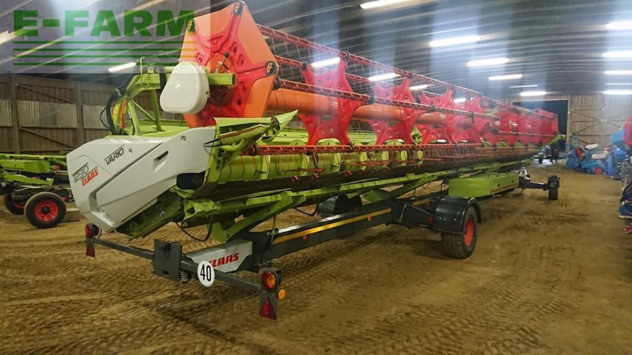 CLAAS vario 1230 - Kombájn adapter: 3 kép. CLAAS vario 1230 - Kombájn adapter: 3 kép.