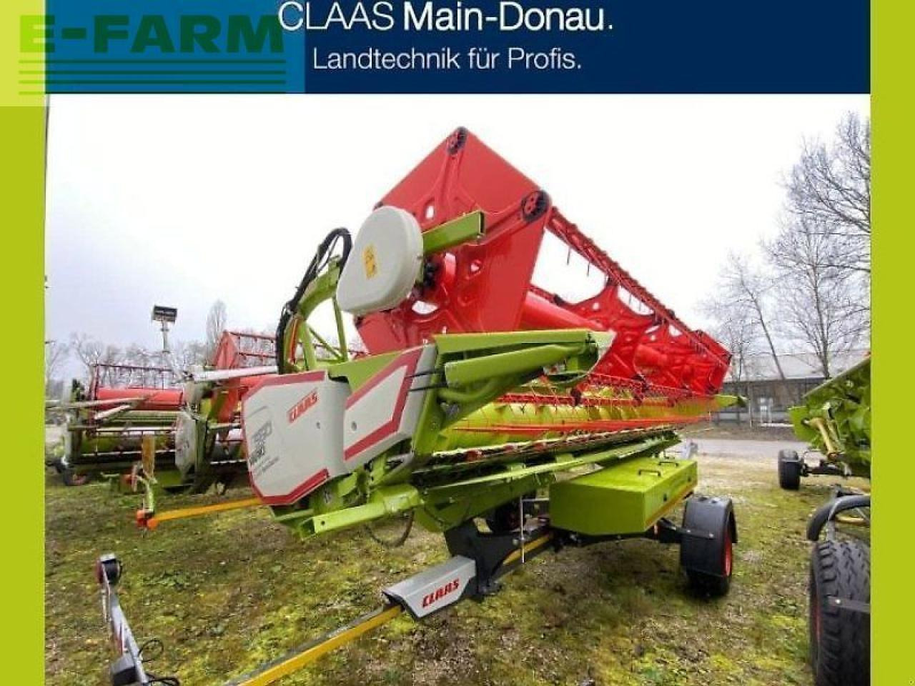 CLAAS vario 560 - Takarmánybetakarító gép: 1 kép. CLAAS vario 560 - Takarmánybetakarító gép: 1 kép.