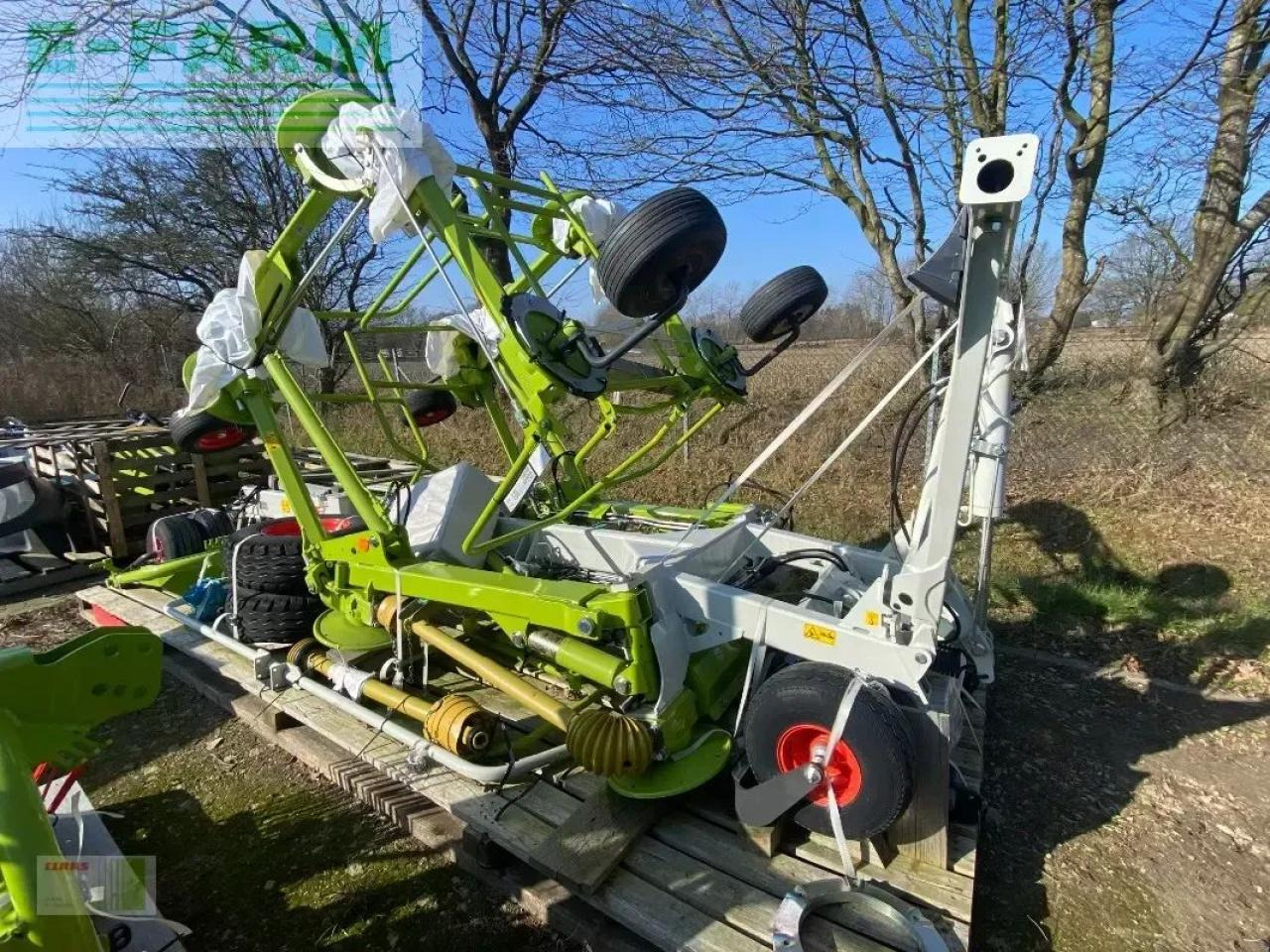 CLAAS volto 1300 t - Szénaforgató: 1 kép. CLAAS volto 1300 t - Szénaforgató: 1 kép.
