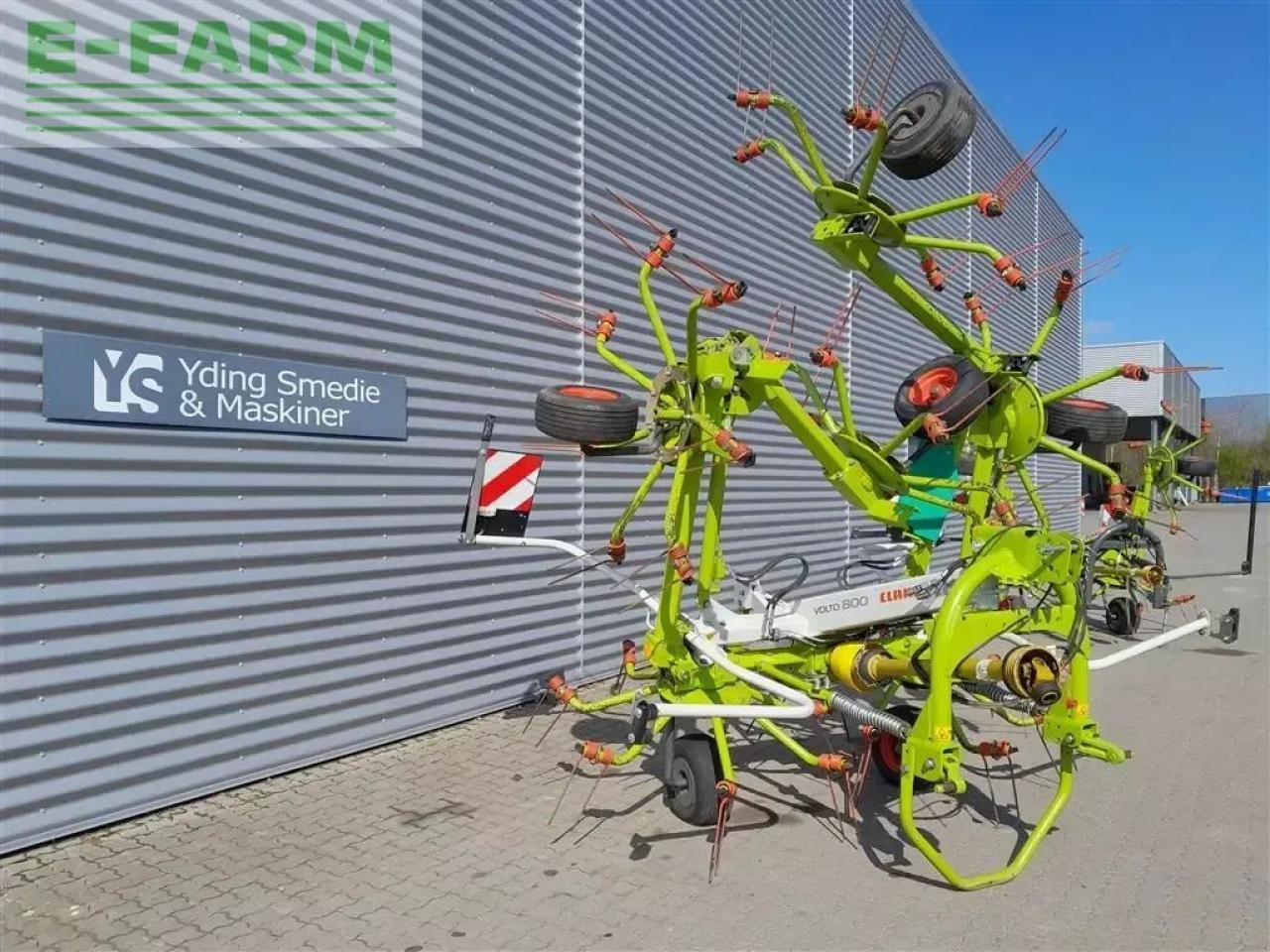 CLAAS volto 800 - Szénaforgató: 3 kép. CLAAS volto 800 - Szénaforgató: 3 kép.