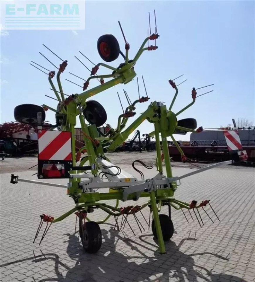CLAAS volto 800 - Szénaforgató: 5 kép. CLAAS volto 800 - Szénaforgató: 5 kép.