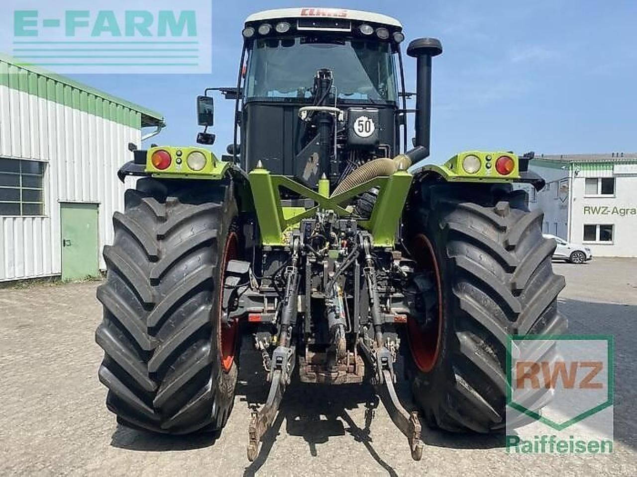 CLAAS xerion 3300 trac vc TRAC VC - Traktor: 3 kép. CLAAS xerion 3300 trac vc TRAC VC - Traktor: 3 kép.