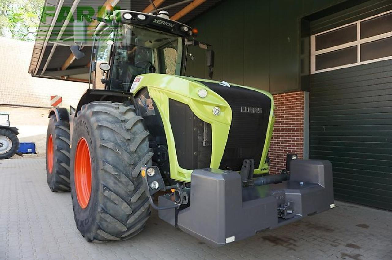 CLAAS xerion 4000 trac TRAC - Traktor: 2 kép. CLAAS xerion 4000 trac TRAC - Traktor: 2 kép.