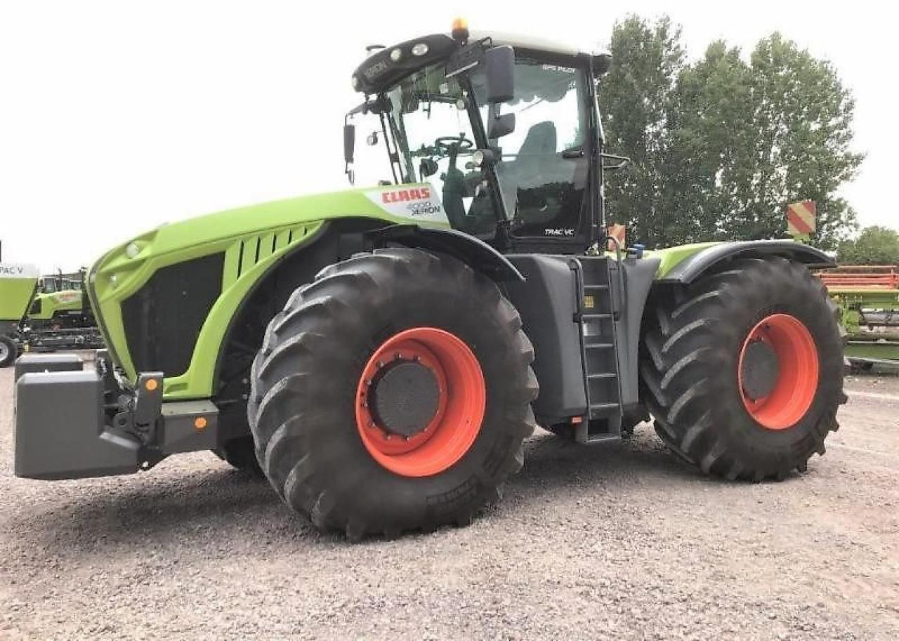 CLAAS xerion 4000 trac vc TRAC VC - Traktor: 1 kép. CLAAS xerion 4000 trac vc TRAC VC - Traktor: 1 kép.