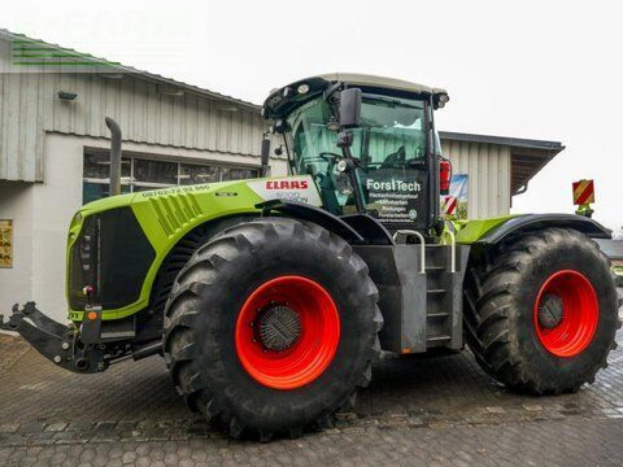 CLAAS xerion 4500 trac vc TRAC VC - Traktor: 2 kép. CLAAS xerion 4500 trac vc TRAC VC - Traktor: 2 kép.